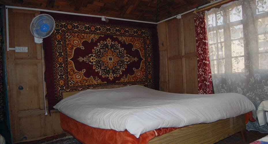 City of Kashmir, Srinagar 4